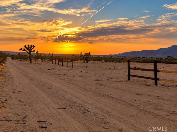 2 Akron Rd, Lucerne Valley, CA 92356