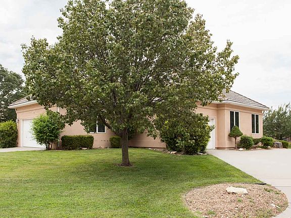 2nd image of 4120 N Jasmine Ct