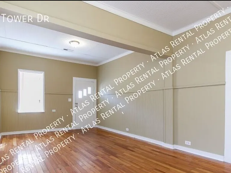 1052 Tower Dr — Photo 5