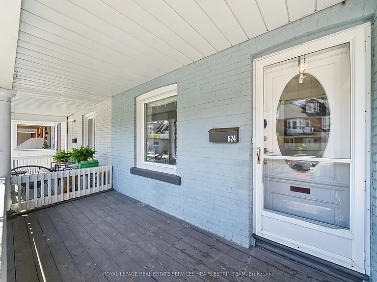 624 Pape Ave — Photo 4