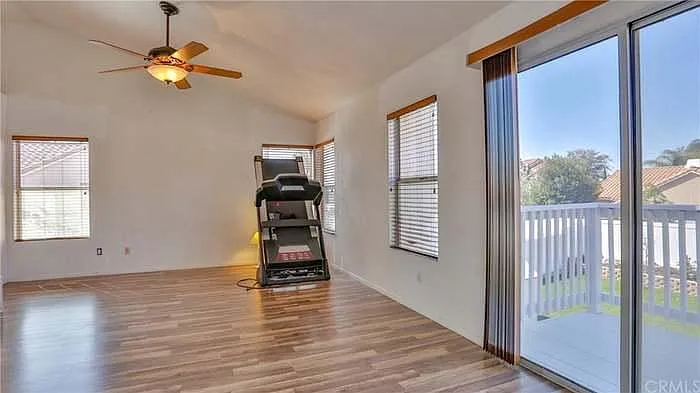 8615 Mesa Oak Dr — Photo 4