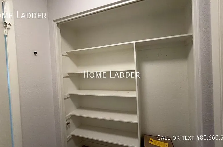 4362 E Ludlow Dr — Photo 10