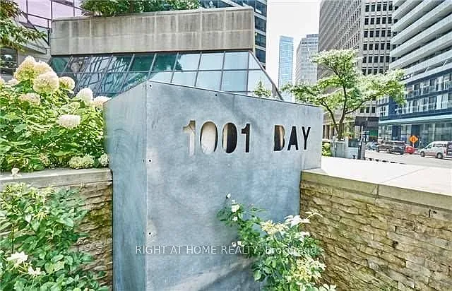 2 bed, $2,700 — Photo 1