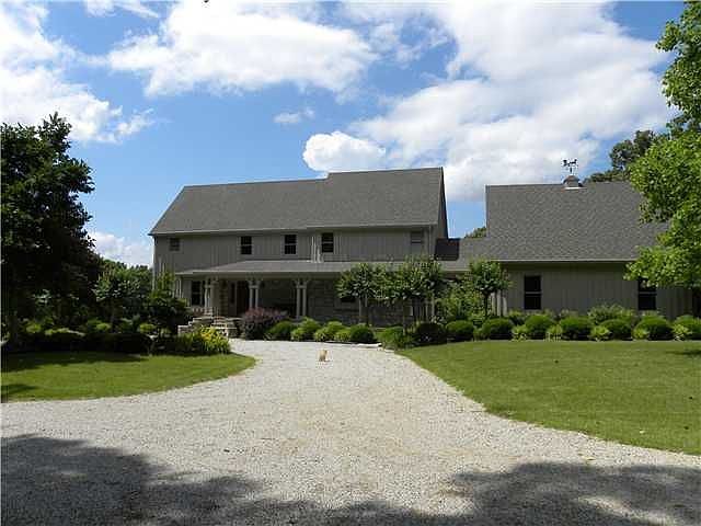 1st image of 195 Clara Dr