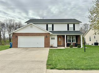 27 Charles Dr, Glen Carbon, IL 62034