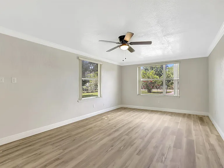 3701 Avenue S — Photo 9