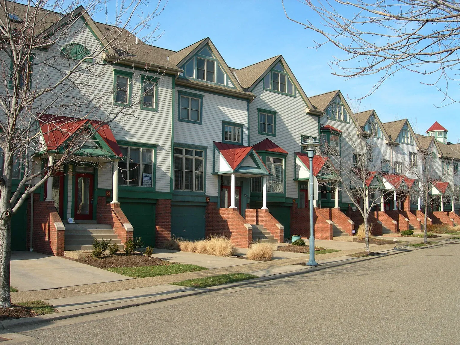51 Waterfront Dr photo 1