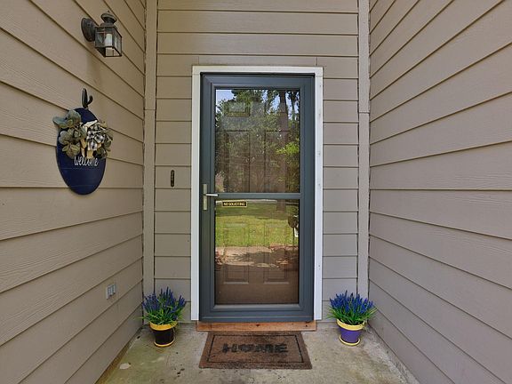 4th image of 1123 Wiley Dr