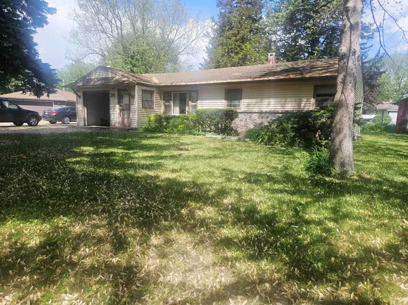 1715 Hackberry Ln, Rockford, IL 61115