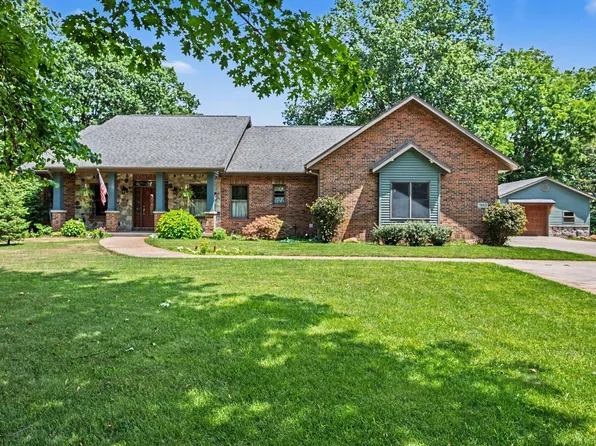 1653 Fairview Dr, Allegan, MI 49010