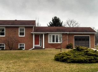1680 Quail Dr, Carlisle, PA 17013