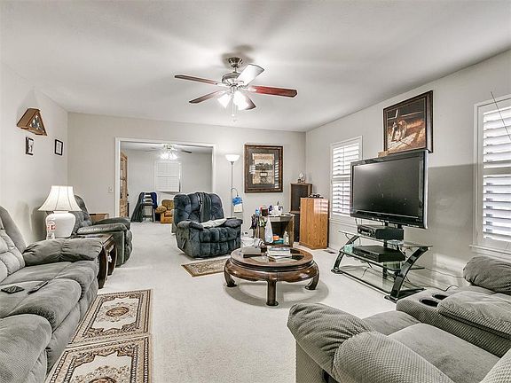 5th image of 644 SW 64th St
