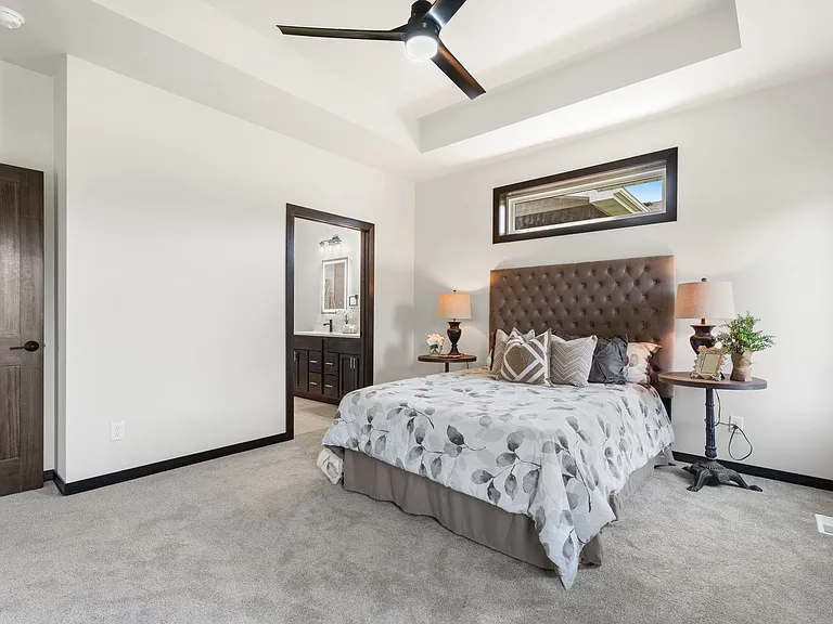 1115 S Foss Ave — Photo 13