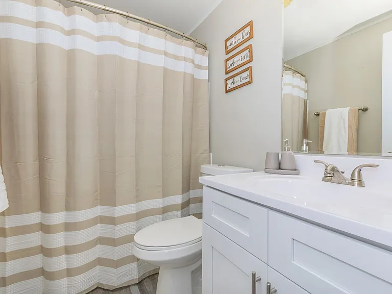 TOWNHOMES AT BLENDON — Photo 42
