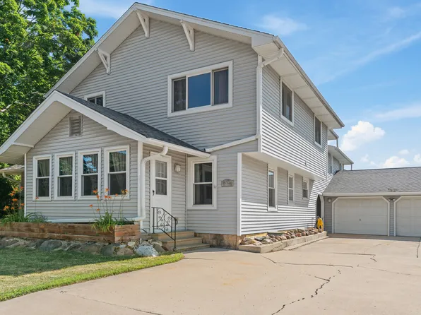 206 Washington St, Oswego, IL 60543