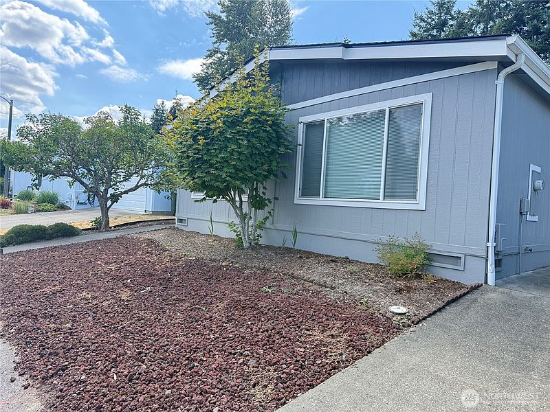 2nd image of 15410 122nd Avenue Ct E #9