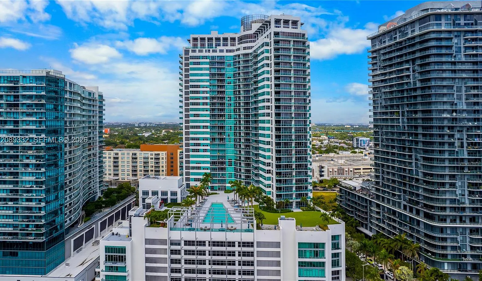 Four Midtown Miami Condo — Photo 1