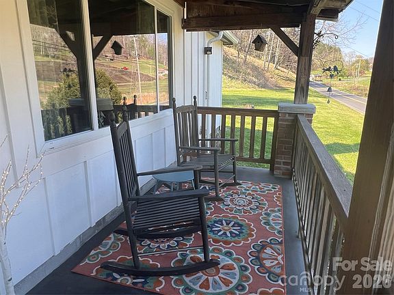 2nd image of 1029 Jacks Creek Rd