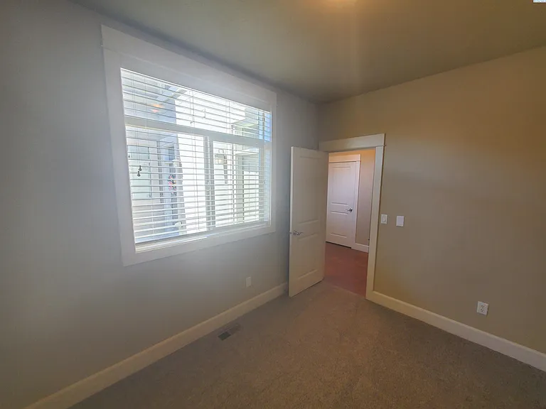 495 Columbia Point Dr — Photo 6