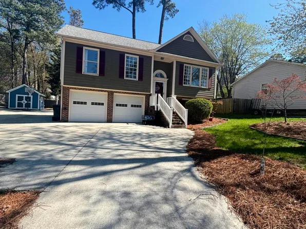 2204 Dobbin Pl, Raleigh, NC 27604