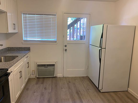 5th image of 741 Alamo Dr APT 2