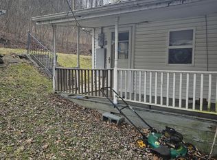 8821 Maple Rd, Pound, VA 24279