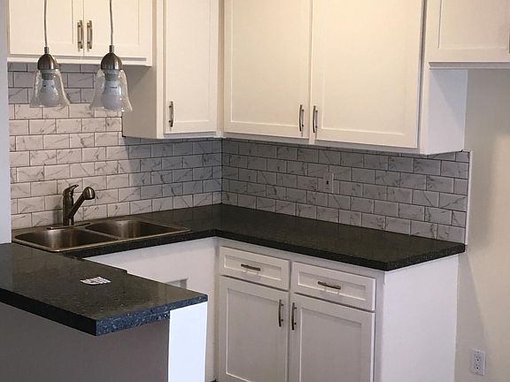 2nd image of 2606 Arlington Ave APT 3