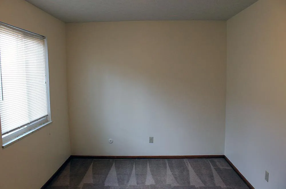 2 bed, 750 sqft, $1,290 — Photo 4