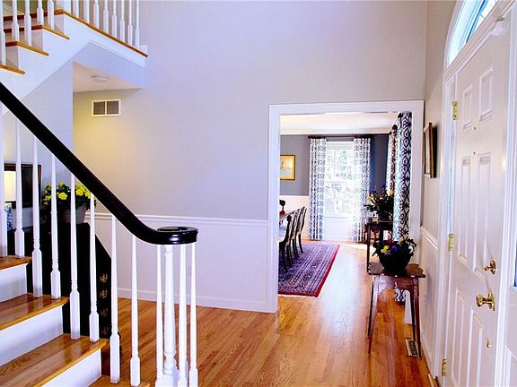 4th image of 17 Highpoint Dr