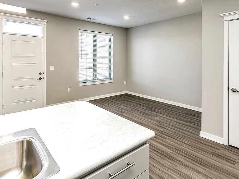 Deerfield Apartments & Chateaus — Photo 21