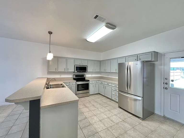 2703B Edgefield St — Photo 9