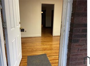 3217 N Hanley Rd, Saint Louis, MO 63121