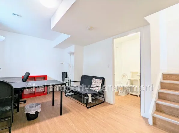 13104 112th Ave NW #Basement, Edmonton, AB T5M 2R6