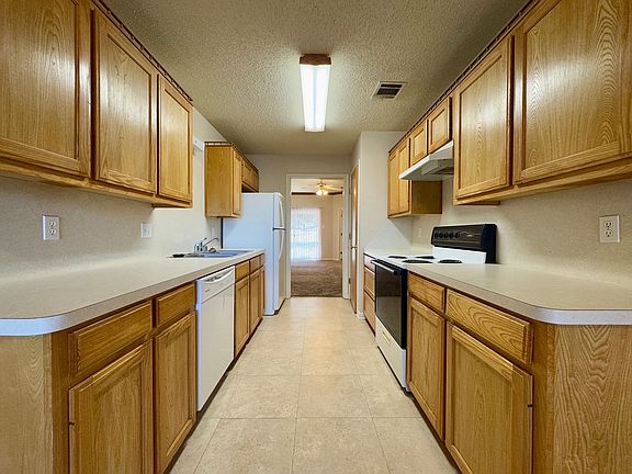 5th image of 1511 Breezy Dr