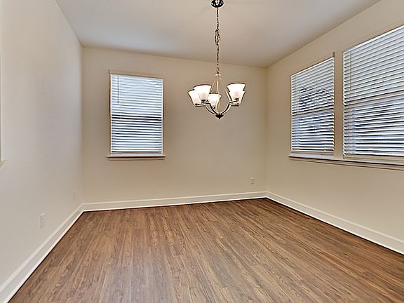 3rd image of 1190 Tara Ln
