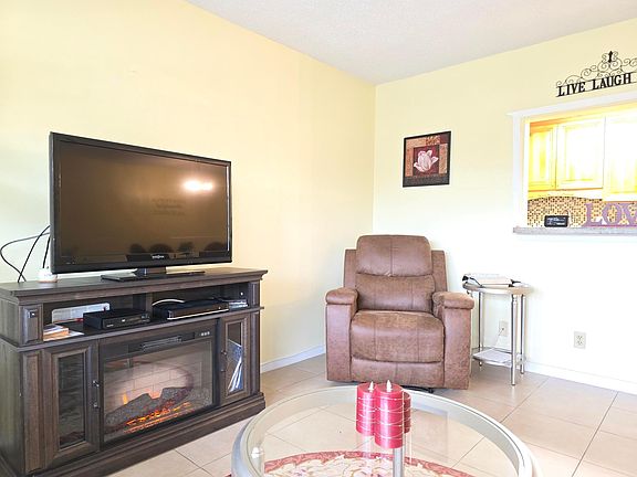 5th image of 204 Kent L #L