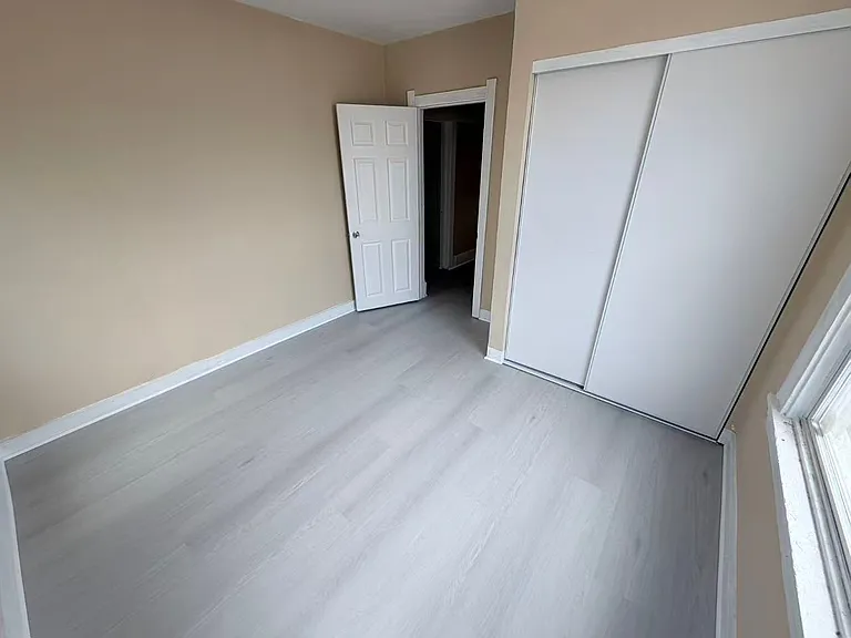 3523 Ottawa Ave — Photo 8