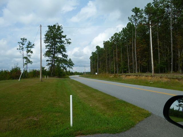 2nd image of 18833 Waterford Dr