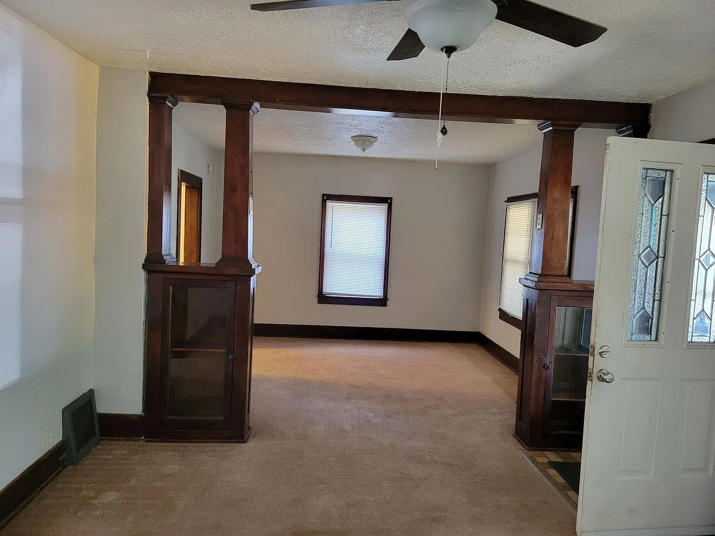 2 bed 1 bath house — Photo 2