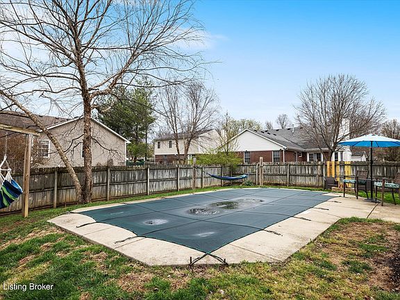 4th image of 5109 Oakbrook Dr
