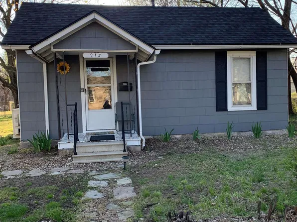 913 N Logan St, Newton, KS 67114