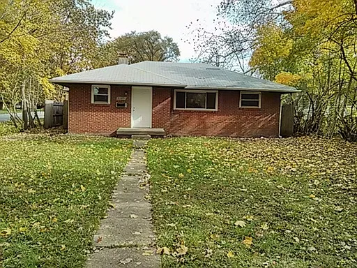 4185 N Grand Ave photo 1