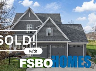 6652 Forest Glen Ct, Bettendorf, IA 52722