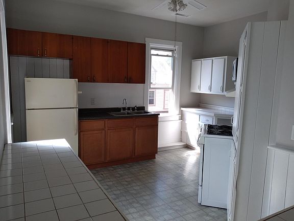 4th image of 15 Union St #2