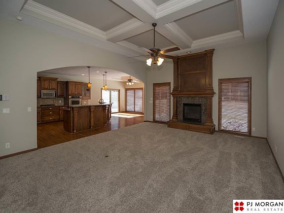 3rd image of 7428 S 102nd St