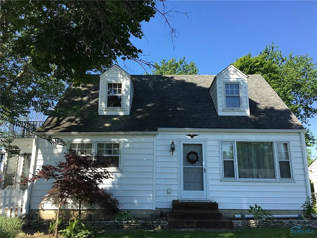 1011 Michigan Ave photo 1