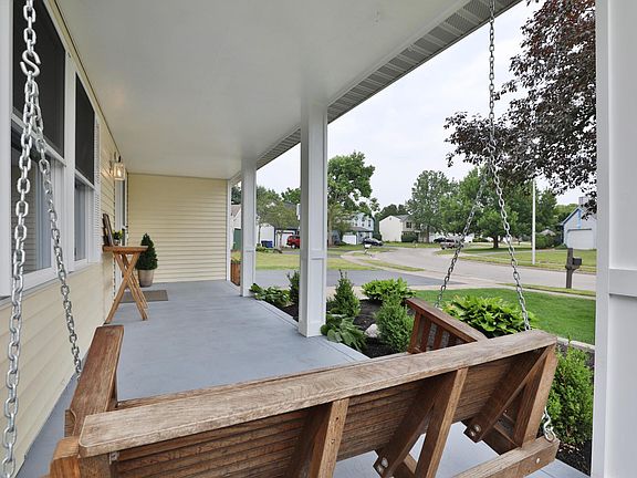 3rd image of 6985 Wigwam Way