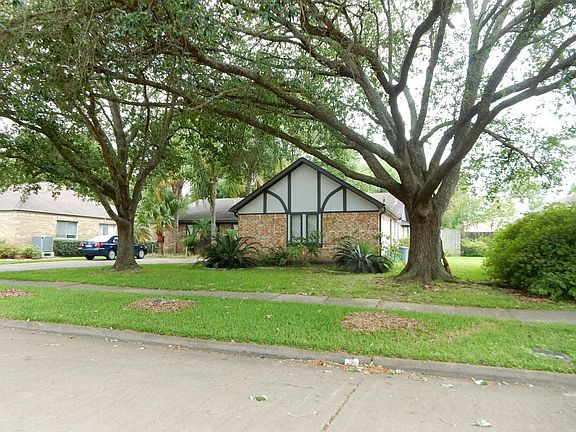 2nd image of 16303 Shady Elms Dr