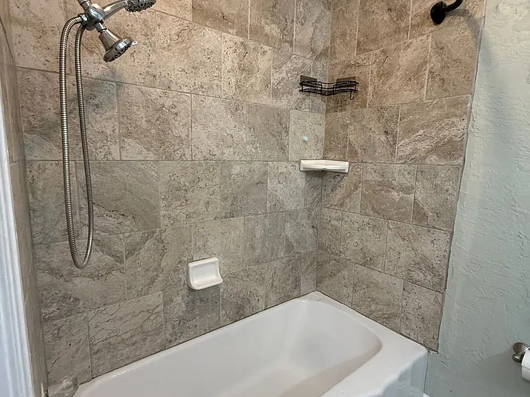 3833 Iris St N — Photo 21