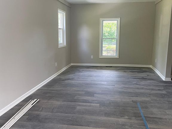 2nd image of 2526 Perdue Ave